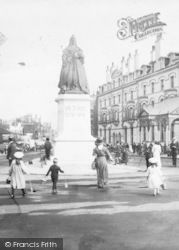 The Queen Victoria Statue 1913, Southport