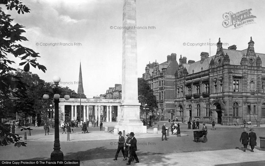 Southport, the War Memorial 1924