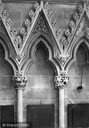 Minster, Chapter House Carving 1920, Southwell