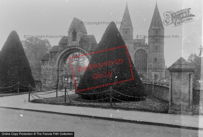 Photo of Southwell, Minster, West Gate 1934