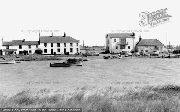 Photo of Southwold, Harbour Inn c.1960