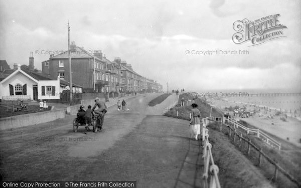Photo of Southwold, North Parade 1919