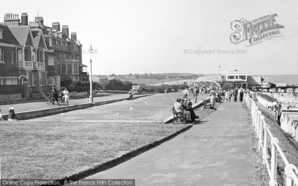 Photo of Southwold, North Parade c.1950