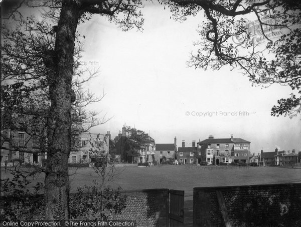 Photo of Southwold, South Green 1933