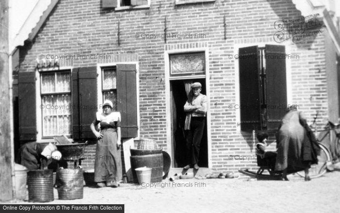 Photo of Spakenburg, Villagers c.1930