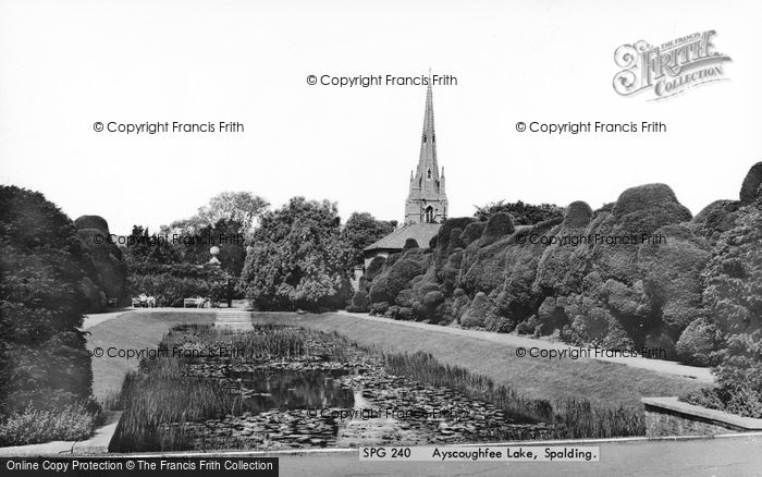 Photo of Spalding, Ayscoughfee Lake c.1965