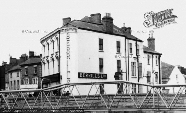 Photo of Spalding, Berrills, High Bridge c.1960