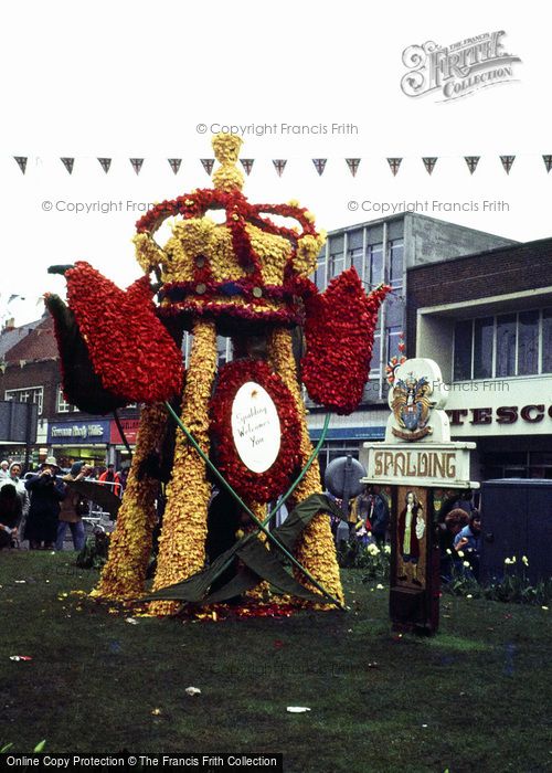 Photo of Spalding, The Flower Parade 1978