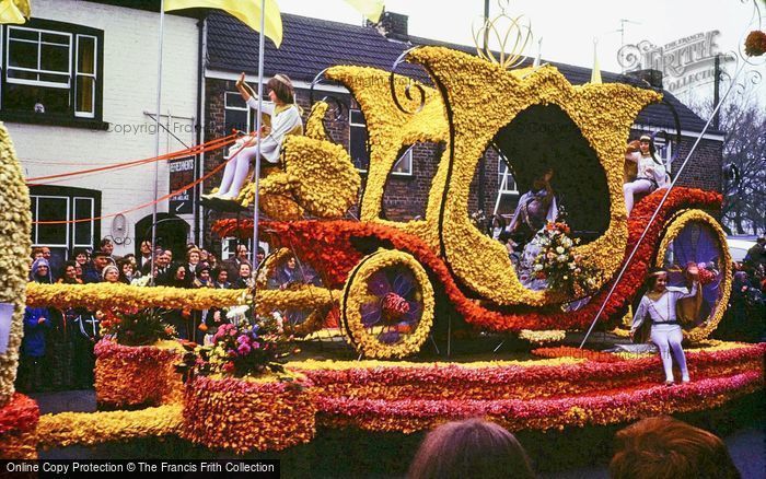 Photo of Spalding, The Flower Parade 1978