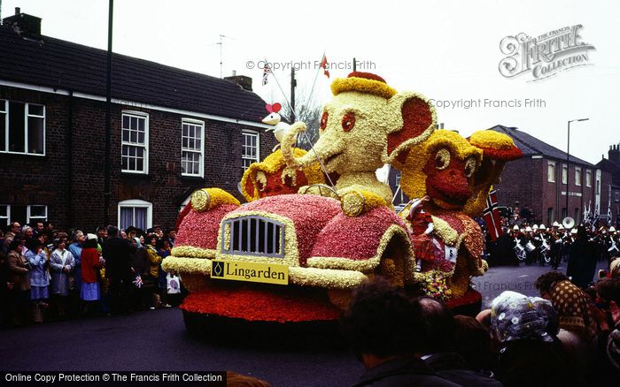Photo of Spalding, The Flower Parade 1978