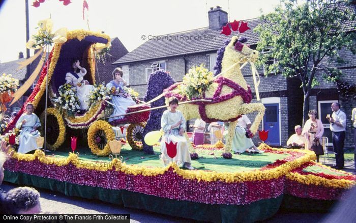 Photo of Spalding, The Flower Parade 1987