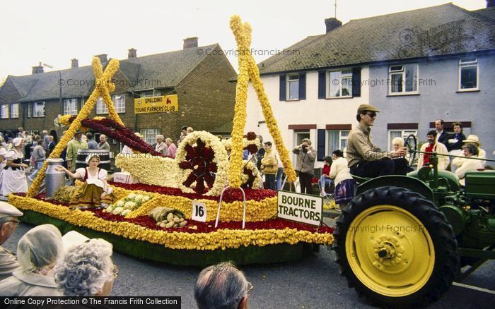 Photo of Spalding, The Flower Parade 1989