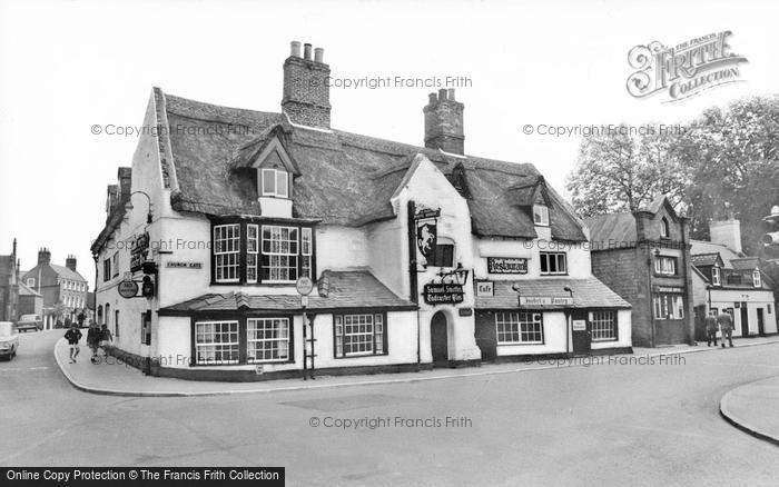 Photo of Spalding, Ye Olde White Horse c.1960