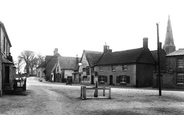 Village 1906, Spaldwick