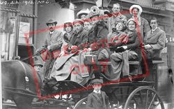 A Crowded Carriage 1912, Generic