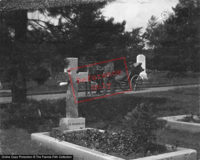 Photo of Churchyard c.1900