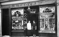 Shop Front 1926, Generic