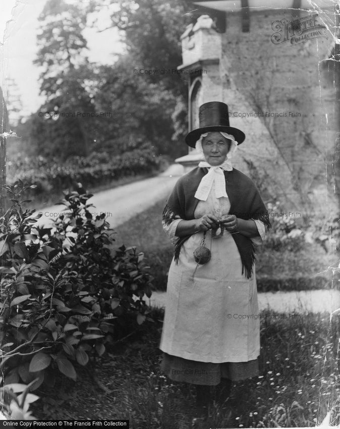 Special Subjects, Welsh National Costume 1933