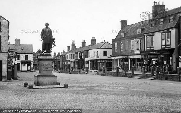 Photo of Spilsby, Franklin Monument 1956