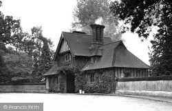 Gatehouse c.1955, Sproughton