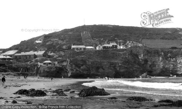 Photo of St Agnes, Trevaunance Cove c.1955