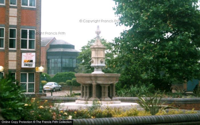 Photo of St Albans, Mrs Worley's Fountain 2004