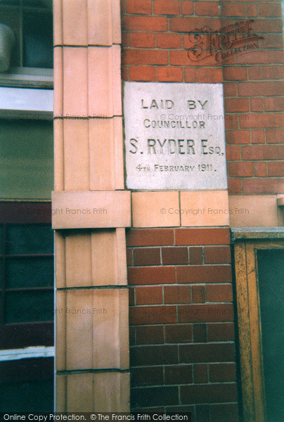 Photo of St Albans, Plaque On The Salvation Army Citadel 2004