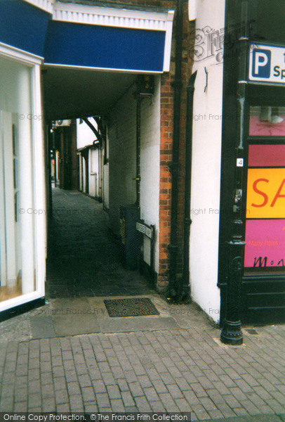 Photo of St Albans, Sovereign Alley 2004