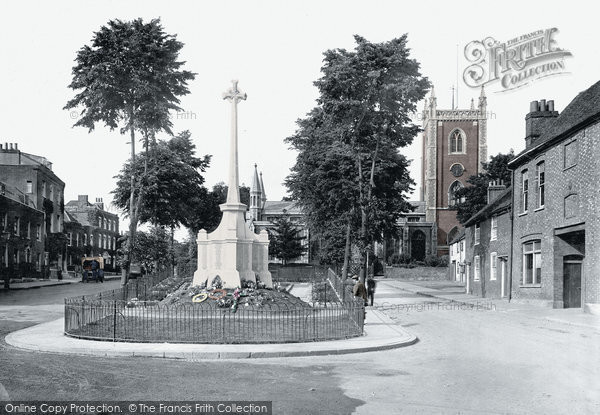 St Albans, St Peter's Church And War Memorial 1921