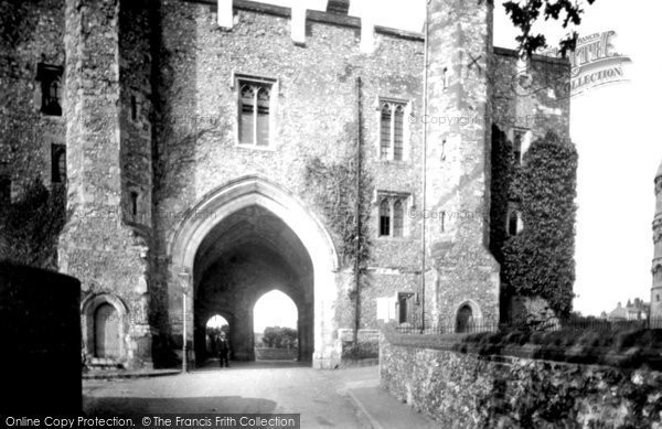 Photo of St Albans, The Abbey Gateway 1921