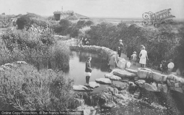 Photo of St Anne's, The South Promenade, Lake And Gardens 1929