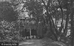 St Anne's, Women In Ashton Gardens 1917, St Annes