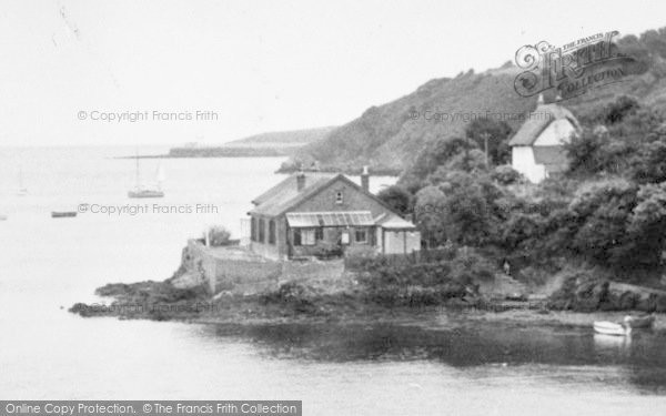 Photo of St Anthony In Meneage, Houses By The River c.1960