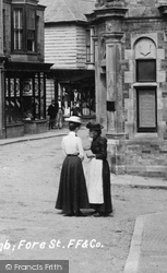 Women Gossiping 1901, St Columb Major