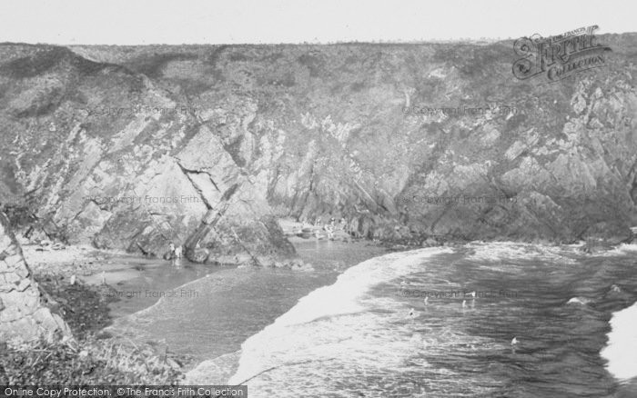 Photo of St Davids, Caerfai Bay c.1960