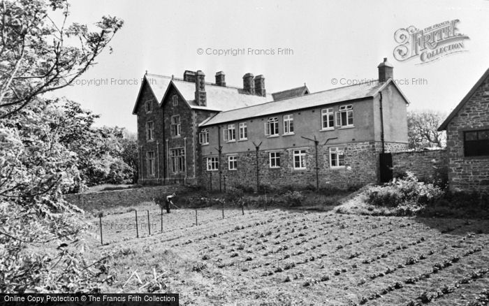 Photo of St Davids, The Priory, Penrhiw c.1960