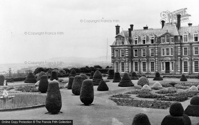 Photo of St George, Clarendon School c.1955
