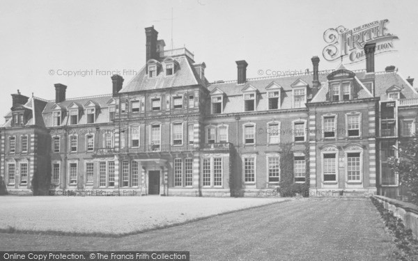 Photo of St George, Clarendon School c.1955
