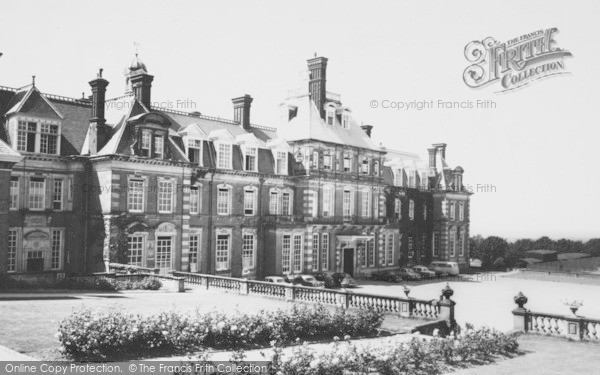 Photo of St George, Clarendon School c.1960