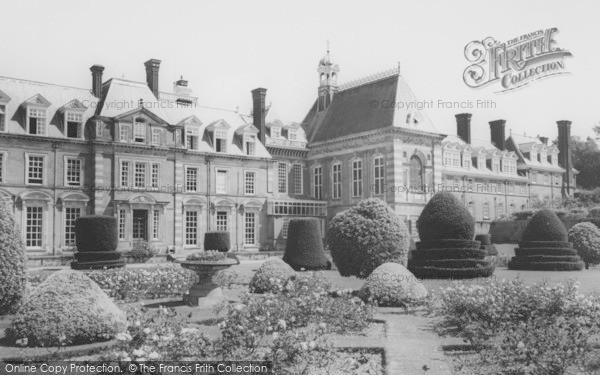 Photo of St George, Clarendon School c.1960