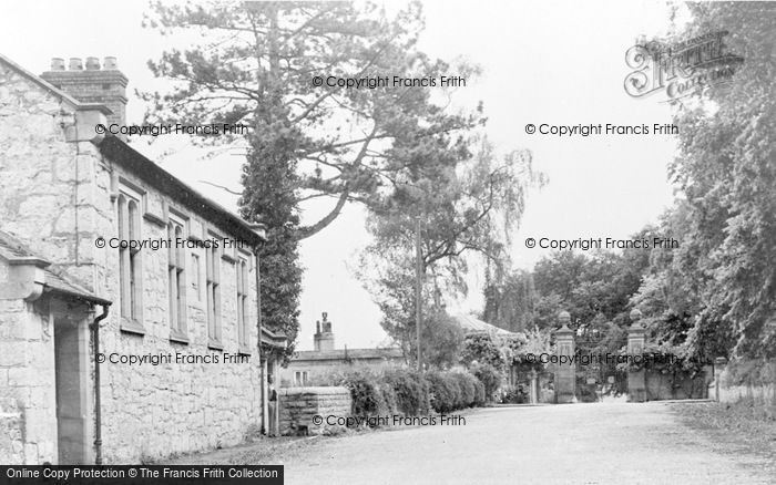 Photo of St George, Lodge Gates, Clarendon School c.1955