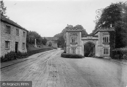 Lodge Gates, Port Eliot Entrance 1920, St Germans