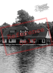 The Boathouse, Taylor Park c.1955, St Helens
