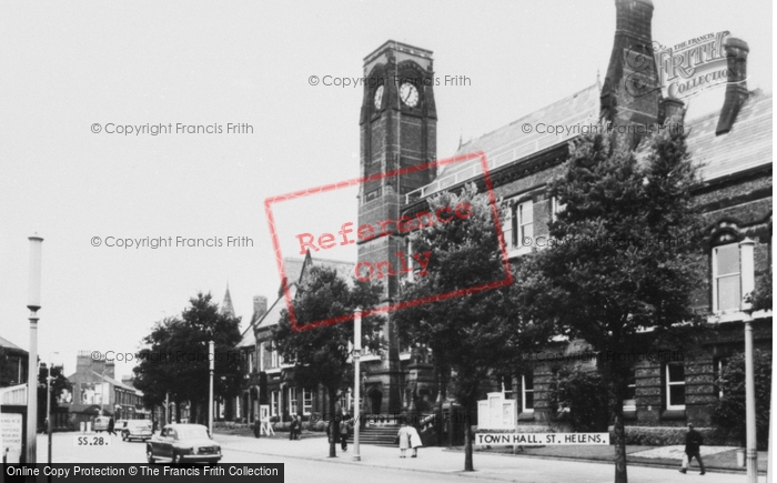 Photo of St Helens, Town Hall c.1960