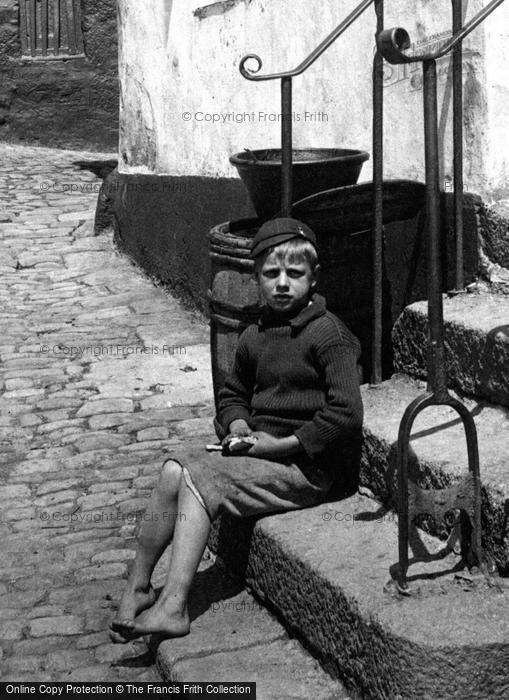 Photo of St Ives, A Boy In Back Lane 1906