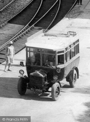 A Bus, Porthminster Sands 1928, St Ives