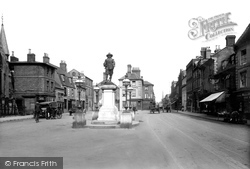 Cromwell's Statue 1925, St Ives