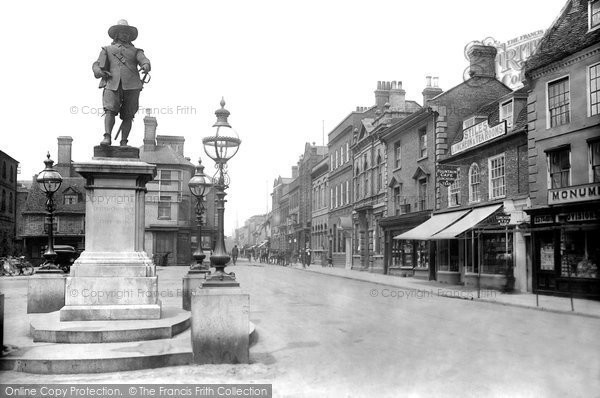 Photo of St Ives, Cromwell Statue 1914