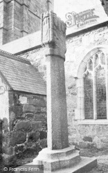 Old Cross In The Churchyard c.1900, St Ives