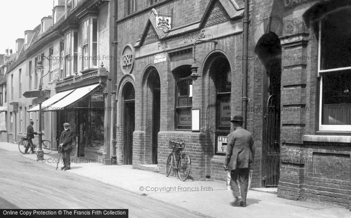 Photo of St Ives, Post Office, Crown Street 1925